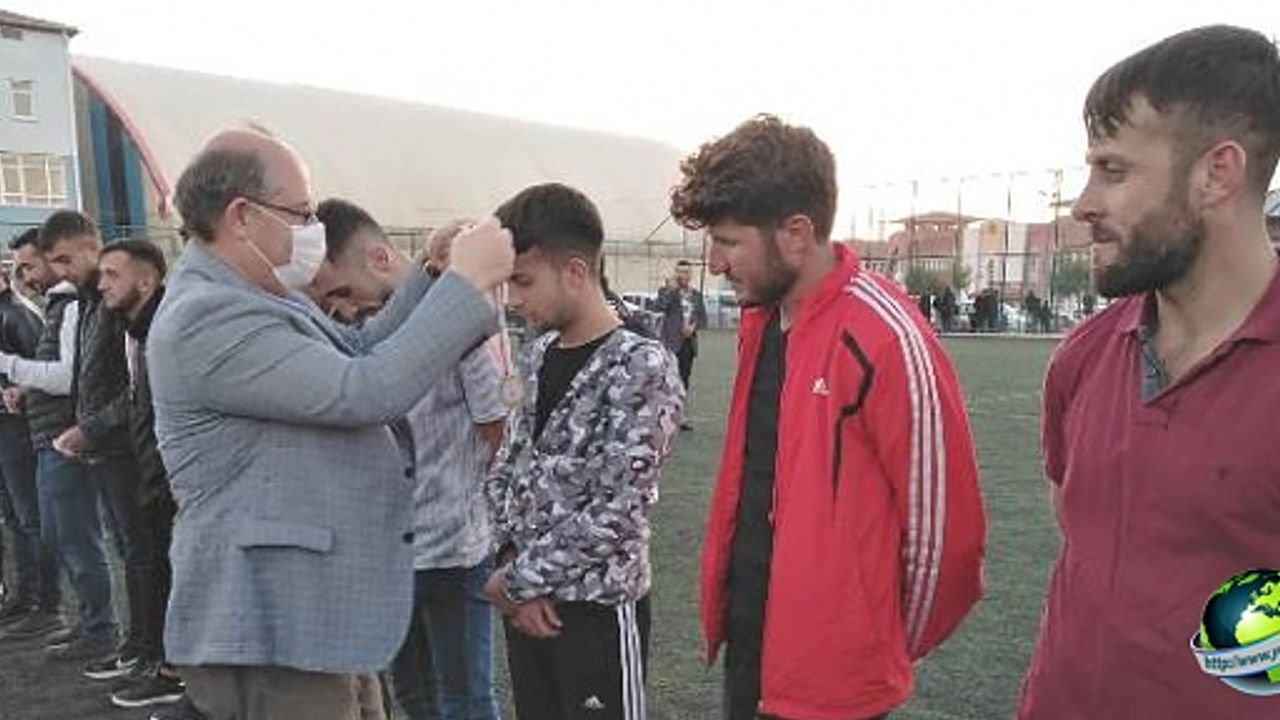 Karapınar’ da Futbol Turnuvasında Kupalar Sahiplerini Buldu