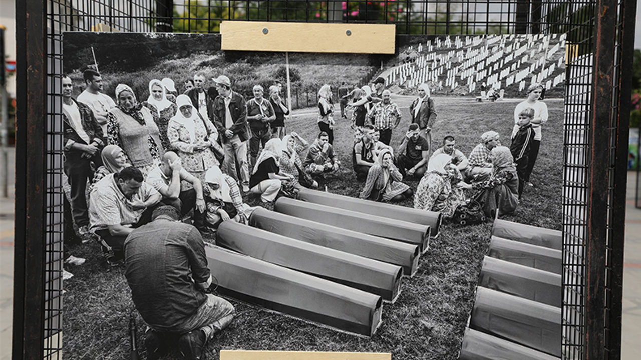Konya Büyükşehir Srebrenitsa Şehitlerini Anmak İçin Fotoğraf Sergisi Açtı