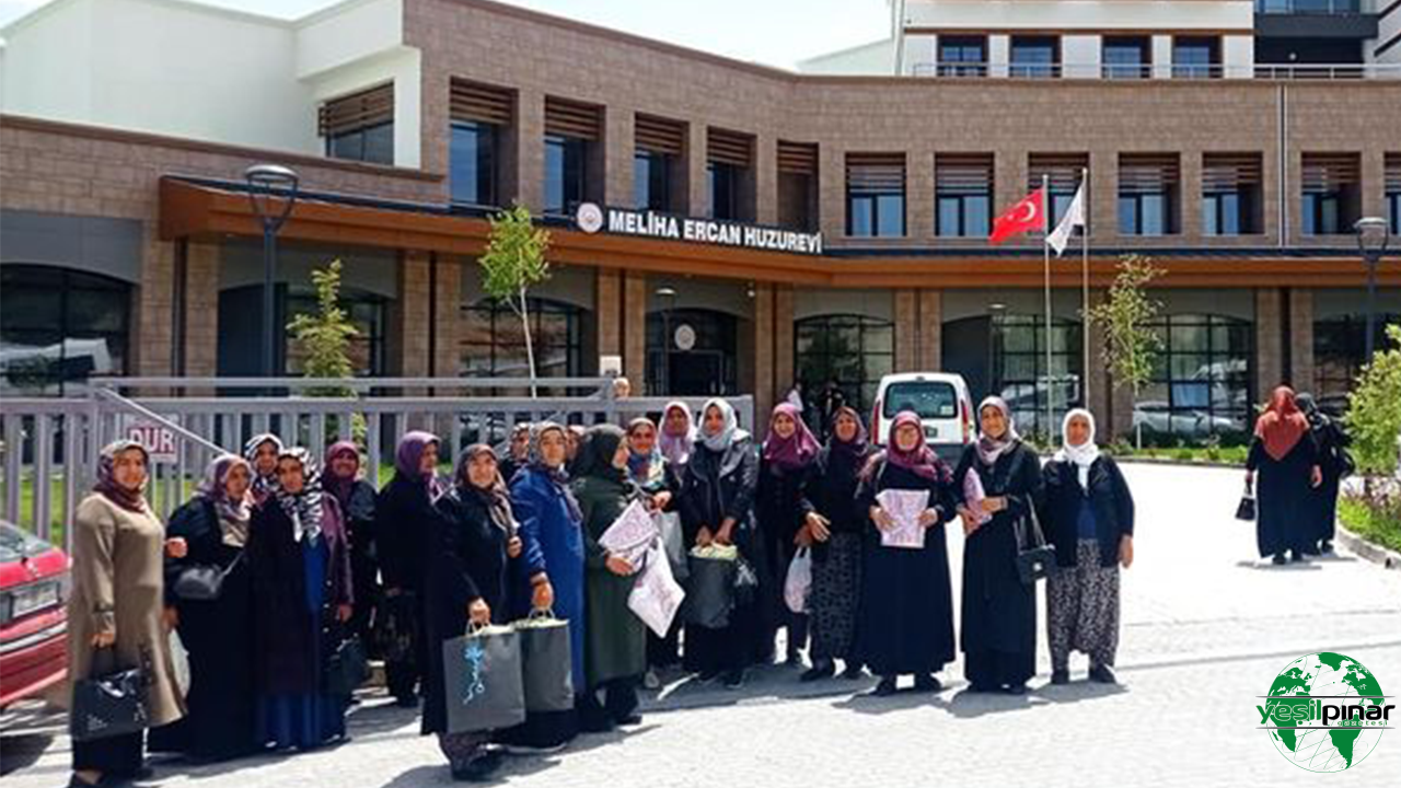 Sazlıpınar'da Kur'an Kursu Öğrenci ve Öğreticilerine Gezi Düzenlendi