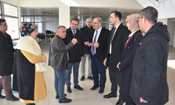 KYK Yurdunda Kalan  Depremzedeler Ziyaret Edildi    