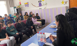 Şener Ortaokulu’nda Psikologlar Eğitim Semineri Gerçekleştirdiler