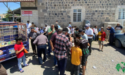 Yeşilyurt Mahallesinde Vatandaşlara Aşure Dağıtıldı