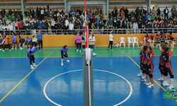 Ortaokullar Arası Kız Voleybol Turnuvası Finalleri Heyecanı Yaşandı