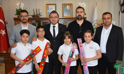 Başkan Önal, Cumhuriyet İlkokulu Öğrencilerini Makamında Ağırladı