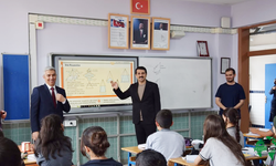 Kaymakam Şenol Öztürk İlçedeki Okullarda İncelemelerde Bulundu