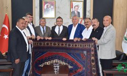 Yeni Belediye Hizmet Binasına Ziyaretler Sürüyor