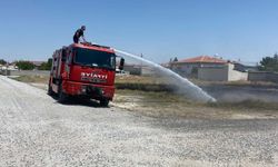 Karapınar'da Ot Yangını Korkuttu: Alevler Evlere Sıçramadan Söndürüldü