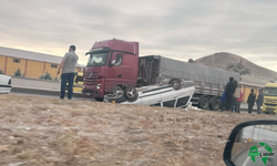 Karapınar’da çekici ile otomobil çarpıştı: 1 yaralı