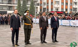 Karapınar’da Cumhuriyet Bayramı Kutlamaları Çelenk Töreniyle Başladı