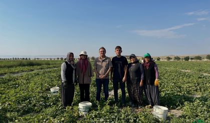 Başkan Önal, Hırtlak Üreticileriyle Tarlada Buluştu