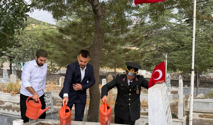 Karapınar’da Şehit Kabirleri Dualarla Ziyaret Edildi