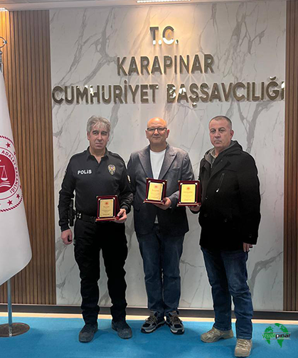 Karapınar’da Emekliye Ayrılan Polisler İçin Plaket Töreni Düzenlendi