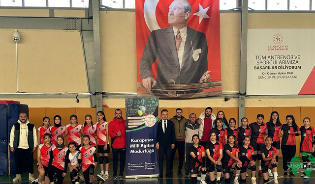 Karapınar İlçe Millî Eğitim Müdürlüğü Ortaokul Kız Voleybol Turnuvasını Başlattı