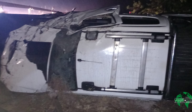 Bariyere Çarpan Otomobil Takla Attı: 1’i Ağır 2 Yaralı