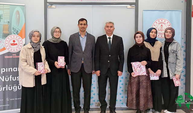 Osman Hulusi Ateş Kız Anadolu İmam Hatip Lisesi Öğrencileri Ödüllendirildi