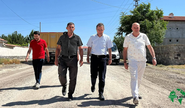 Yunus Emre Mahallesi’nde Yol Yapım Çalışmaları Tüm Hızıyla Devam Ediyor
