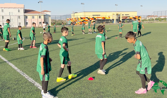 Karapınar Belediyespor’da Yaz Futbol Okulu Heyecanı Devam Ediyor