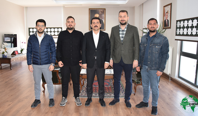 Çiftçi Çarşı Toplu İşyeri Yapı Koop. Başkanı Sami Karabacak Kaymakam Şenol Öztürk’ü ziyaret etti