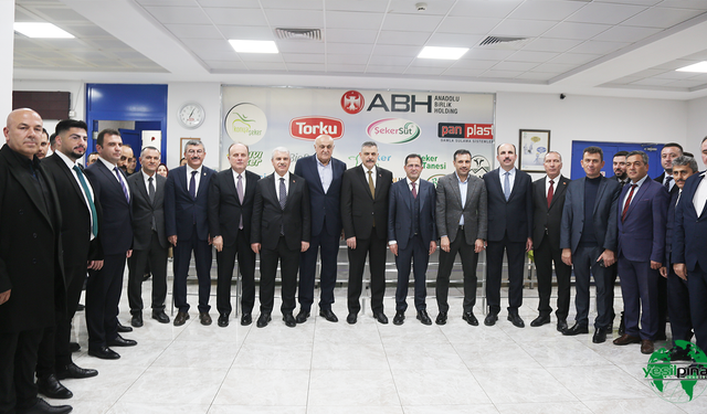 Bakan Çiftçi, Türkiye'nin Üreten Gücü Çumra Şeker Fabrikasi'ni Ziyaret Etti