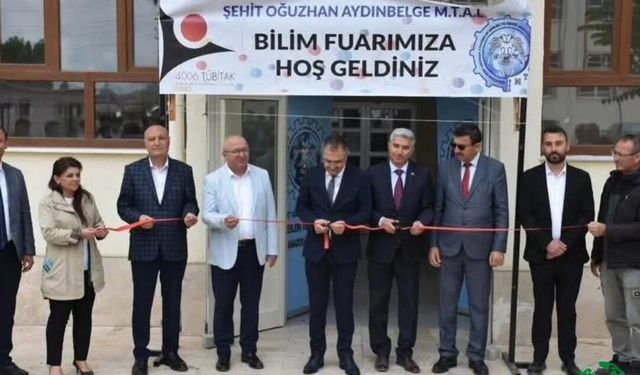 Şehit Oğuzhan Aydınbelge MTAL’de TÜBİTAK 4006 Bilim Fuarı Açıldı