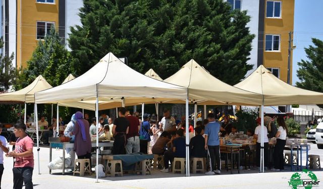 Karapınar Cumhuriyet Ortaokulu’ndan Eğitime Destek Kermesi
