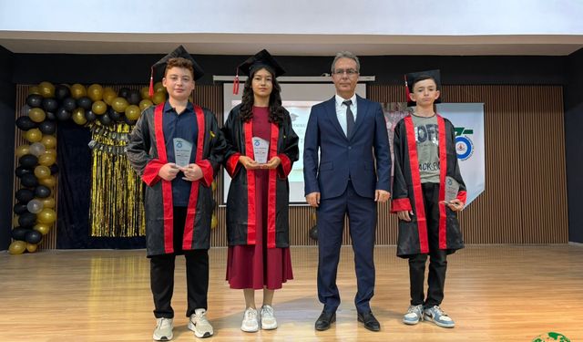 75. Yıl Ortaokulu’nda Muhteşem Mezuniyet: Okul Birincisi Birol Emir ERGÜLER Gururlandırdı!