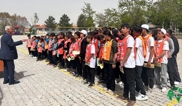Karapınar İslik İlk-Ortaokulundan 100’ ü Aşkın Öğrenci TEMA Vakfı Gönüllü Üyesi Oldular