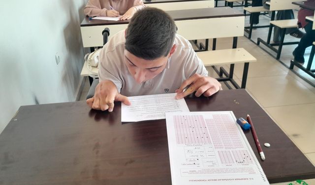Engel Tanımayan Azim: Mehmet Emin Uzer Mezuniyet Sevinci Yaşadı