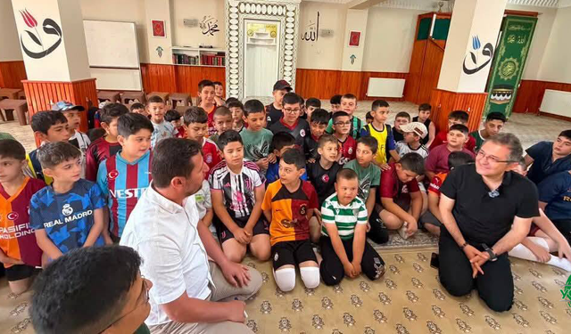 Başkan Önal, Yaz Kur’an Kursu Öğrencileriyle Bir Araya Geldi