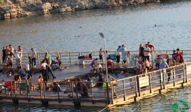 Karapınar Acıgöl’de Yaz Yoğunluğu: Ziyaretçi Akını Sürüyor