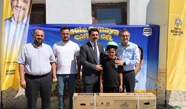 Karapınar’da “Güle Oynaya Camiye Gel” Projesi Kapsamında 168 Çocuğa Bisiklet Dağıtıldı