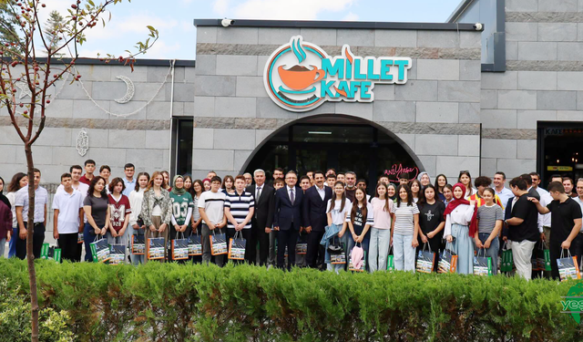 Karapınar'da LGS ve YKS'de Dereceye Giren Öğrenciler Başarılarıyla Gururlandırdı