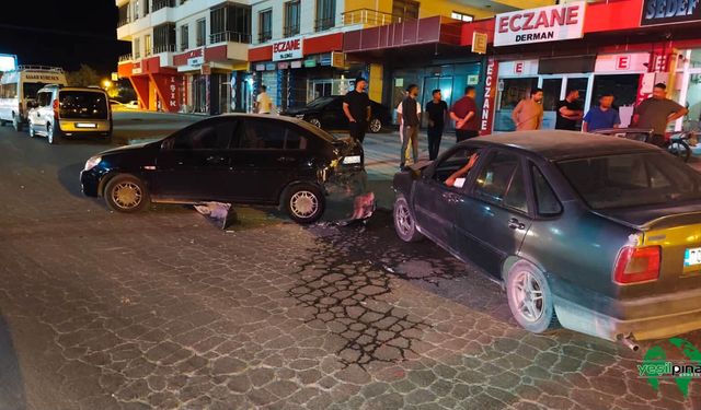 Karapınar’da Park Halindeki Otomobile Çarptı