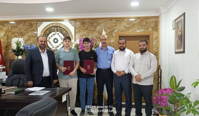 Karapınar’da Hafızlık Gururu: Başarılı Öğrencilere Belgeleri Verildi