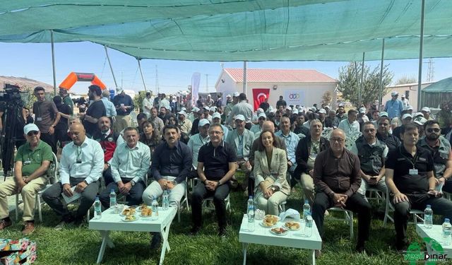 Karapınar’da Anadolu Etap ve Munckhof iş birliğinde Hasat Platformu Tanıtım Günü Düzenlendi
