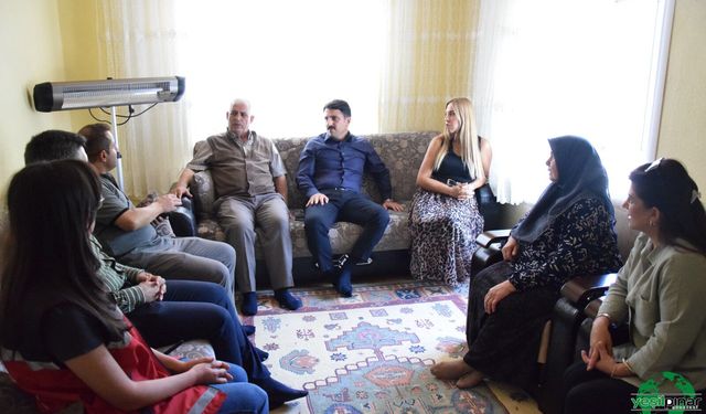 Kaymakam Öztürk’ten Şehit Ramazan Emre Ala’nın Ailesine Ziyaret
