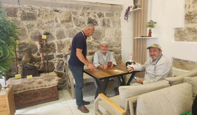 Karapınar’da Dünya Yaşlılar Günü’nde sağlık bilgilendirmesi