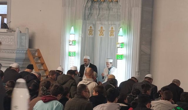 Karapınar’da “Ailecek Sabah Namazında Buluşuyoruz” Programı Düzenlendi