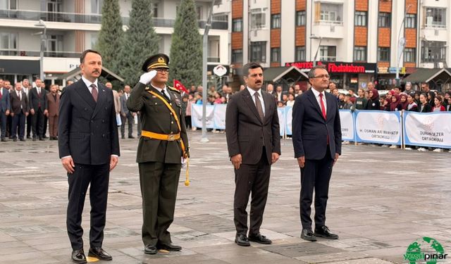 Karapınar’da Cumhuriyet Bayramı Kutlamaları Çelenk Töreniyle Başladı