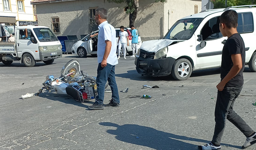 Otogar Yolu Üzerinde Trafik Kazası ; 2 Yaralı