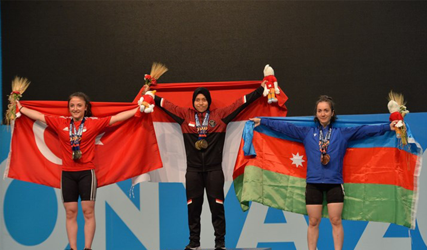 Halter İlk Madalya Endonezyalı Sporcunun