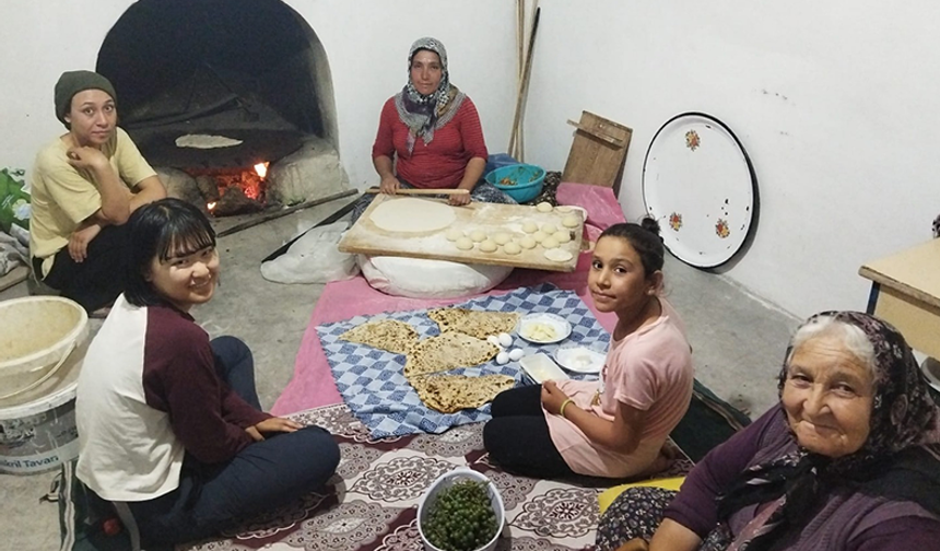 Japon Öğrenci  Araştırma İçin  Karapınar'da