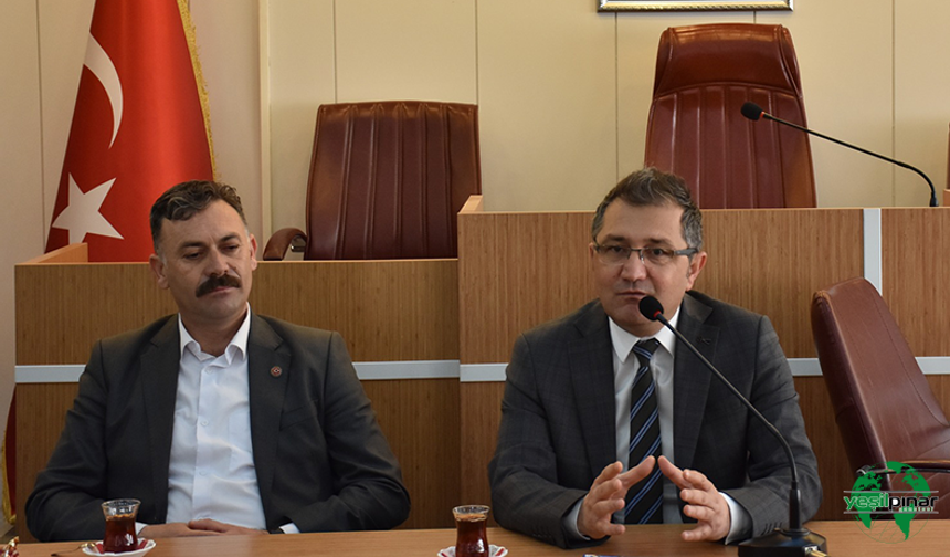 İlçemiz Mahalle Muhtarları, Belediye Başkanı İbrahim Önal'ı Ziyaret Etti