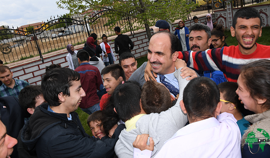 Başkan Altay: “Engelleri Birlikte Aşıyoruz”