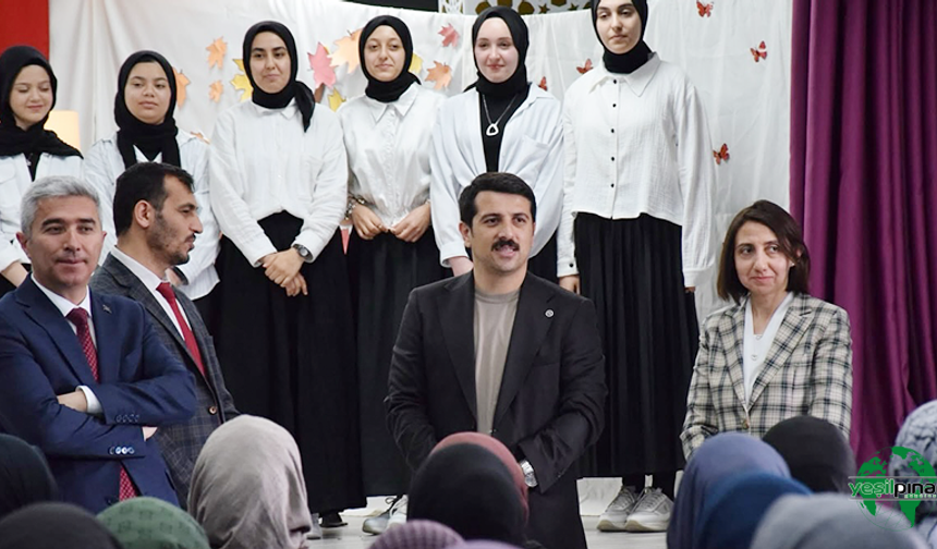Kaymakam Şenol Öztürk İlçedeki Okullarda İncelemelerde Bulundu