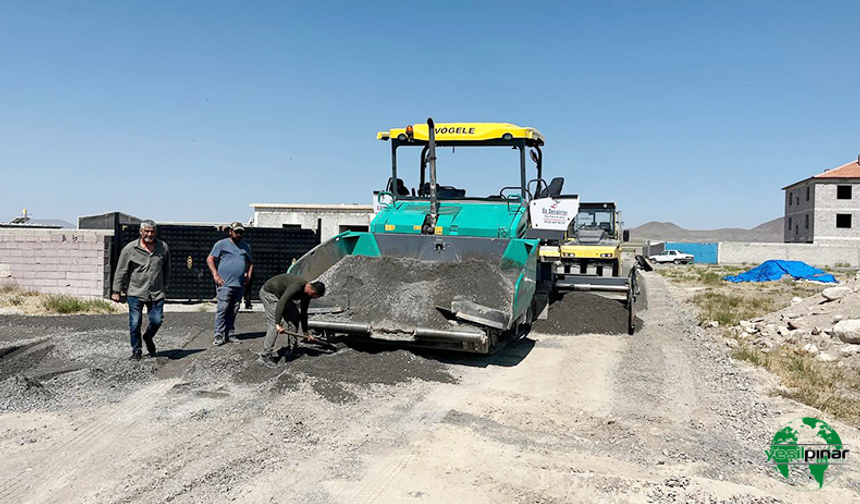 Başkan Önal, Kesmez Mahallesi'nde Yol Çalışmalarını Yerinde İnceleme