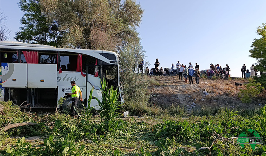 Karapınar Yakınlarında Yolcu Otobüsü Şarampole Devrildi: 7 Kişi Yaralandı