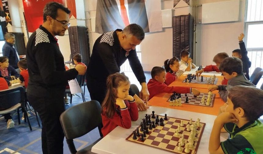 Karapınar’da Satranç Turnuvası Büyük İlgi Gördü