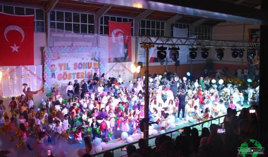 Karapınar’da Minik Öğrencilerden Yıl Sonu Gösterisi