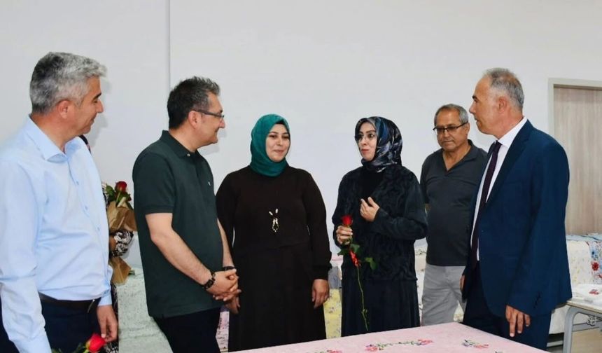 Salur Kemal Cantürk İlk/Ortaokulu’nda Halk Eğitimi Merkezi Yıl Sonu Sergisi Açıldı